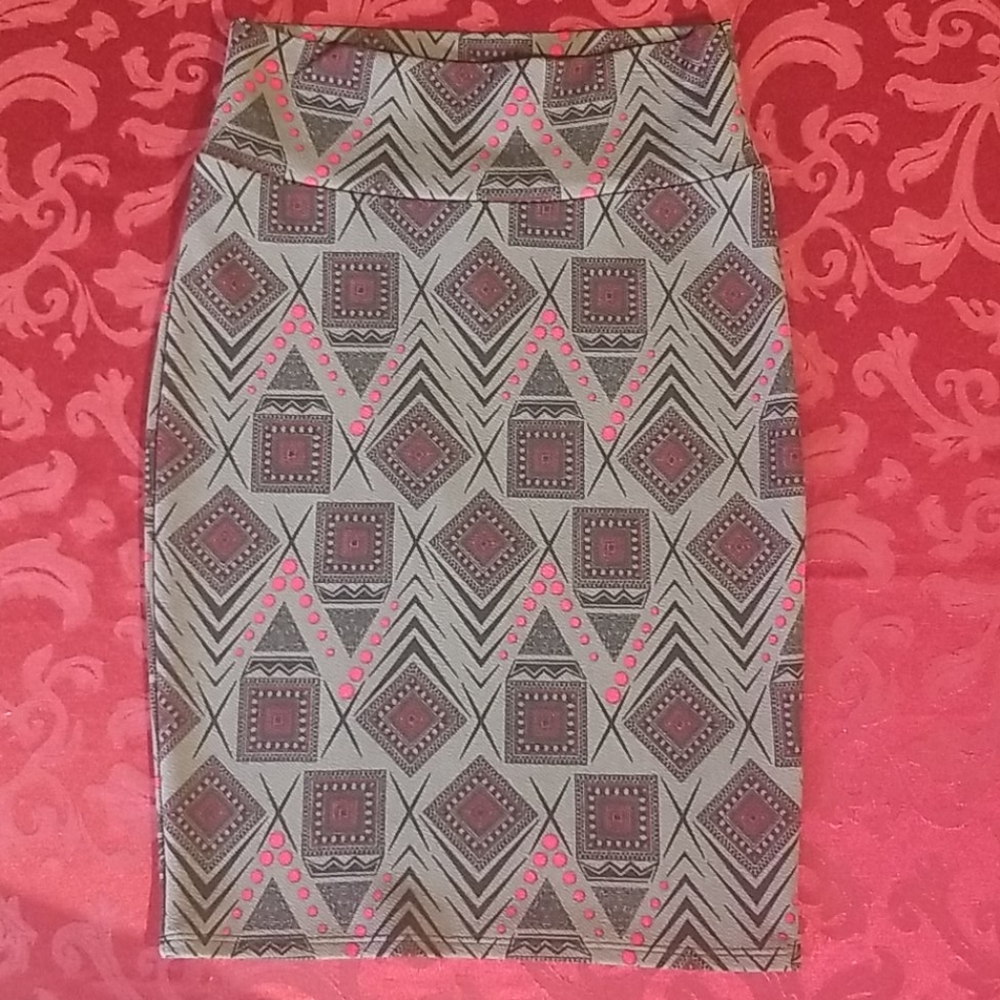 LulaRoe skirt size X-Small(will stretch to medium)